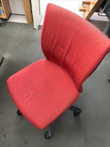 事務所の椅子張替